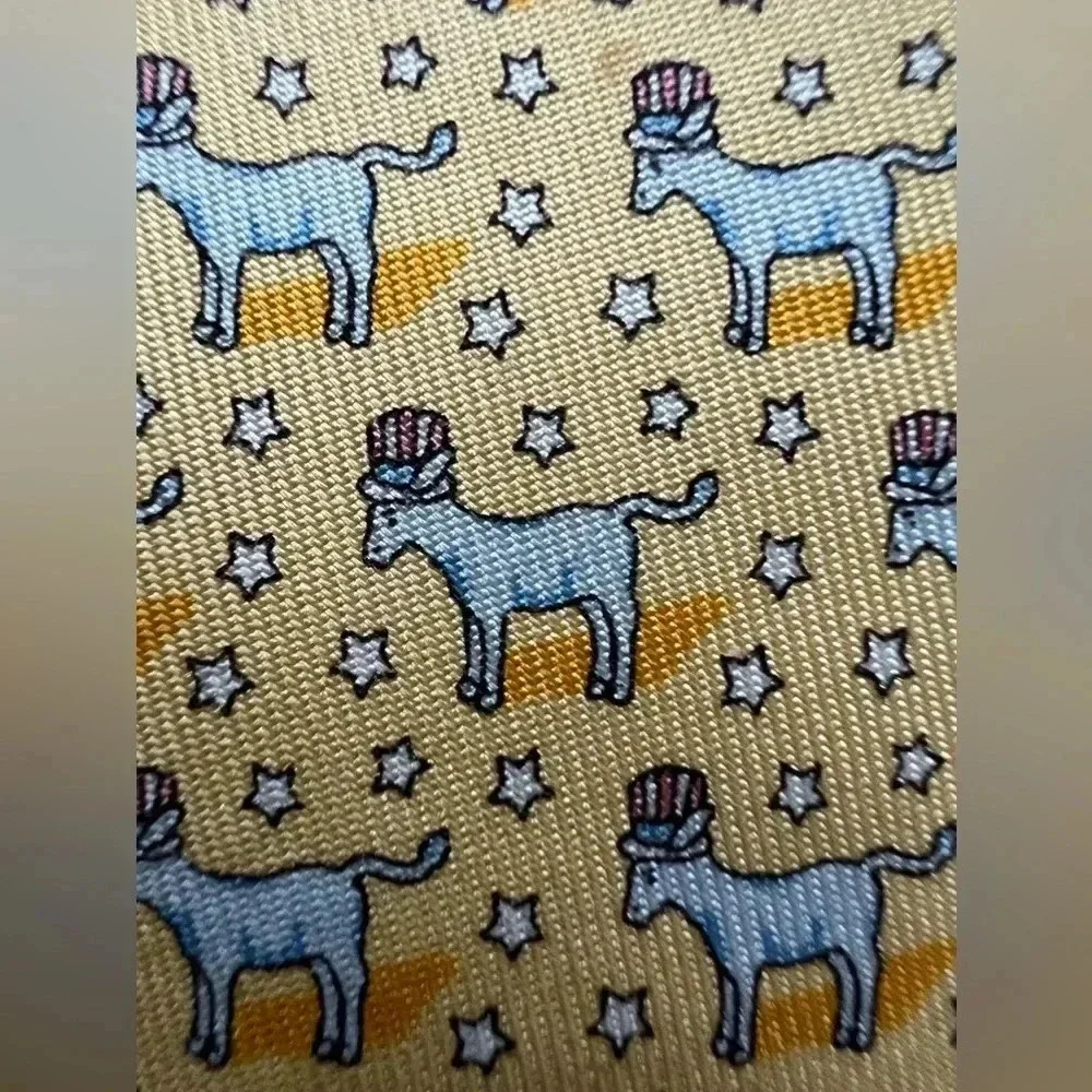 Vineyard Vines | Patriotic donkey silk tie.